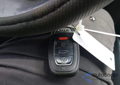 2013 Audi A4 2.0T Premium из США, поврежденный, VIN WAUFFAFL3DN006137